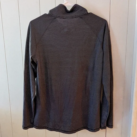 Under Armour Women's Stripe Tech 1/4 Zip - Picture 3 of 4